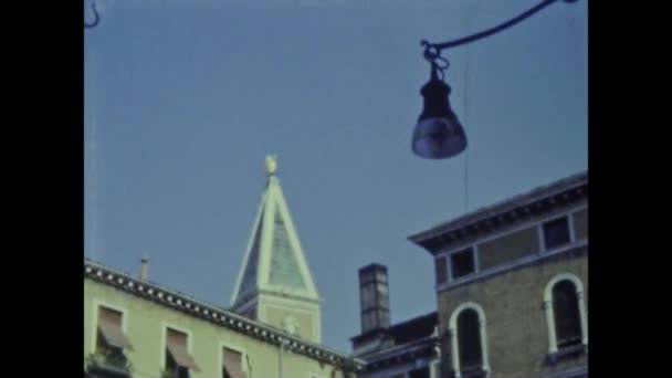 ヴェネツィア イタリア1964年6月 60年代のヴェネツィアの路地の景色 — ストック動画