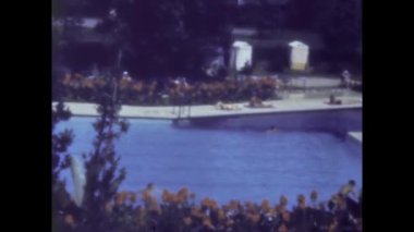 Pisa, İtalya 1960: 60 'lı yıllarda havuz tatili sahnesi
