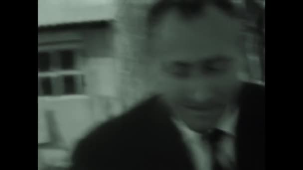 ออร เวโต ตาล พฤษภาคม 1964 ชายแก ในช ทและผ กเน คไทในย — วีดีโอสต็อก