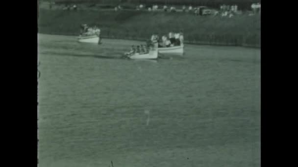 Πίζα Ιταλία Μάιος 1960 Παλιές Βάρκες Στο Ποτάμι — Αρχείο Βίντεο