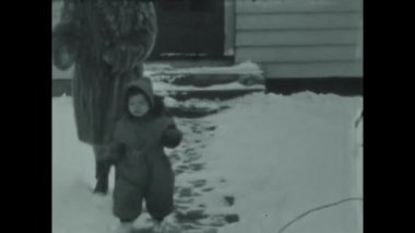 Belleville, ABD Mayıs 1948: 40 'lı yıllarda anne ve çocuk aile anıları