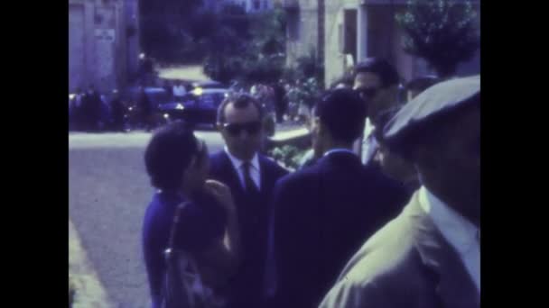 Ascoli Piceno Italy May 1964 Crowd Businessmen Scene 60S — Stock Video