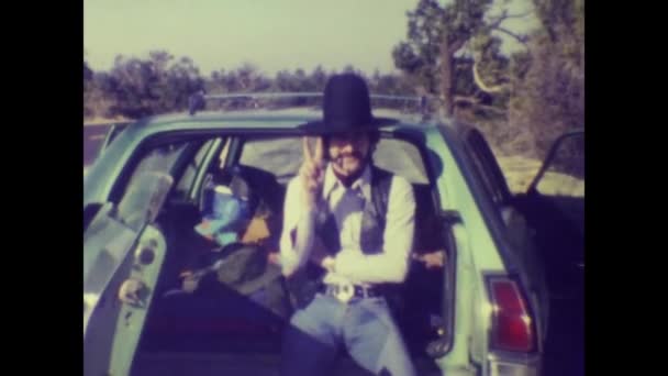 Las Vegas Abd 1974 Yıllarda Arabalı Amerikalı Gezgin — Stok video