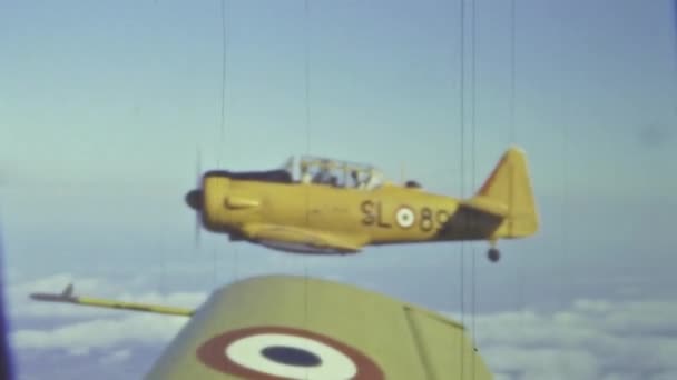 Lecce Italien Mai 1959 Kunstflugzeug Flug Den 50Er Jahren — Stockvideo
