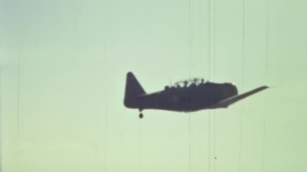 Lecce Italien Mai 1959 Kunstflugzeug Flug Den 50Er Jahren — Stockvideo
