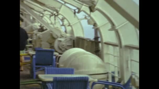 イタリアのシヴィタベッキア1964年6月 60年代の船旅 — ストック動画