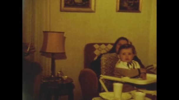 1964年 意大利罗马 60年代的婴儿和家庭回忆 — 图库视频影像