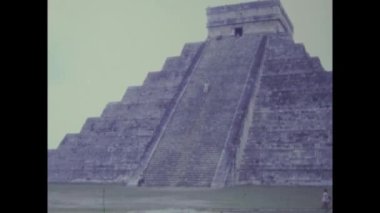 Mexico City, Meksika 1973: Chichen Itza arkeolojik sitesi 70 'lerde piramitle