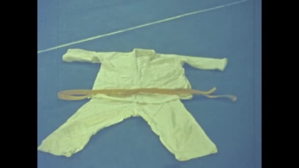 1964年5月 意大利罗马 60年代的Kimono细节场景 — 图库视频影像