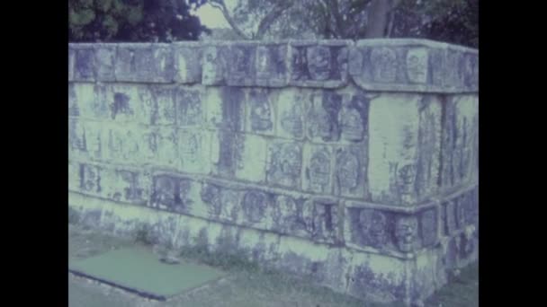 Ciudad México México Mayo 1973 Estatuas Mayas Detalles Inscripciones Los — Vídeos de Stock