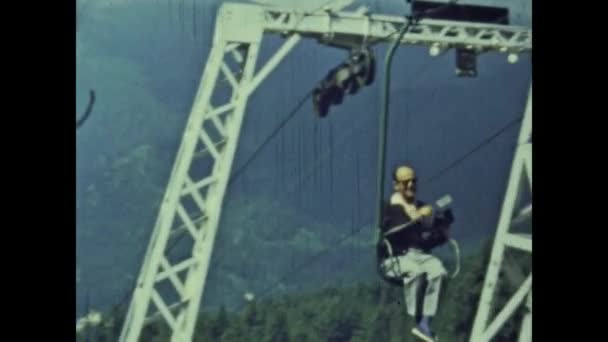 Moena Italia Mayo 1964 Escena Telesilla Montaña Los Años — Vídeo de stock