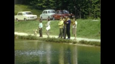 Cortina, İtalya 1964: 60 'larda dağ havuzu balıkçıları