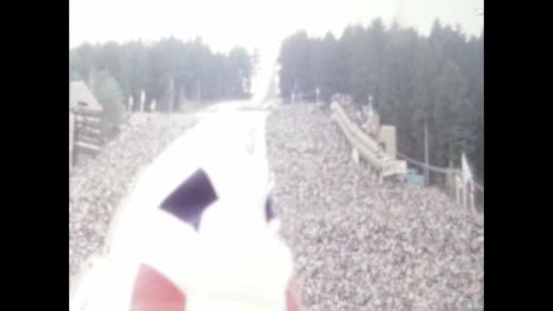 1976年3月奥地利因斯布鲁克 1976年在因斯布鲁克举行的奥林匹克运动会开幕式 — 图库视频影像