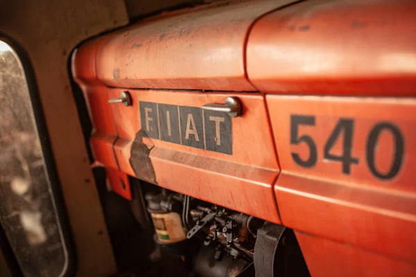 Rovigo Italy June 2022 Fiat Tractor Farm Shed — Stock Photo, Image