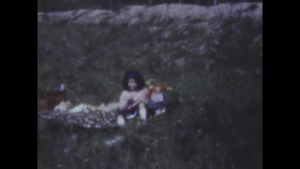 Άγιος Μαρίνος Ιταλία Μάιος 1964 Στάση Ταξιδιού Χαλάρωσης Χλοοτάπητα Στη — Αρχείο Βίντεο