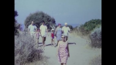 Elba Adası, İtalya Haziran 1964: İnsanlar 60 'lı yıllarda Akdeniz' de gezintiye çıktı