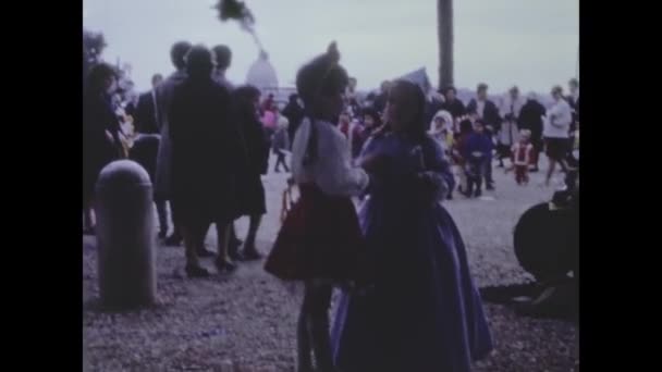 1964年6月 意大利罗马 60年代的儿童嘉年华派对 — 图库视频影像