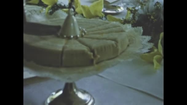 Rome Italy June 1959 Wedding Cake Scene 50S — Stock Video