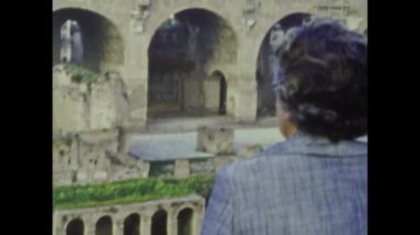 Roma, İtalya 1964 olabilir: 60 'larda turistler Roma' yı ziyaret etti