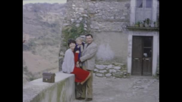 Δολομίτες Ιταλία Ιούνιος 1964 Οικογενειακές Ταξιδιωτικές Αναμνήσεις Στη Δεκαετία Του — Αρχείο Βίντεο