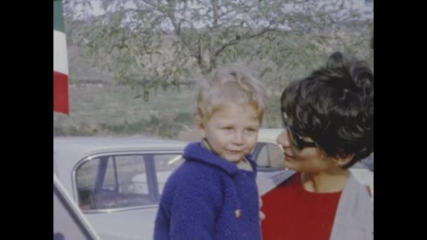 1964年6月 意大利白云石 60年代意大利村庄生活场景 — 图库视频影像