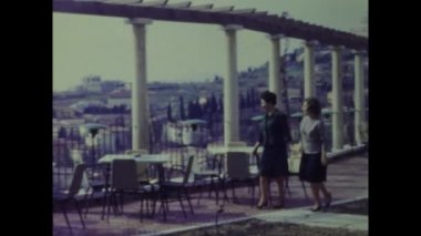 Verona, İtalya Haziran 1964: 60 'larda insanlar teras sahnesi