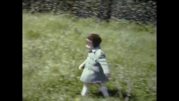 1964年意大利罗马 60年代的户外家庭记忆 — 图库视频影像