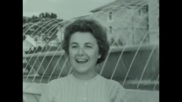 Rome Italy May 1958 Woman Close Smiling 50S — Vídeos de Stock