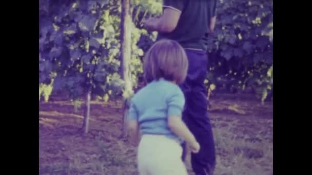 Rome Italy May 1964 Little Girl Outdoor Family Memories 60S — Vídeos de Stock