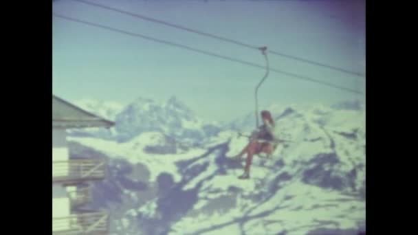 Dolomites Italy December 1964 Skiers Dolomites Scene 60S — Vídeo de stock