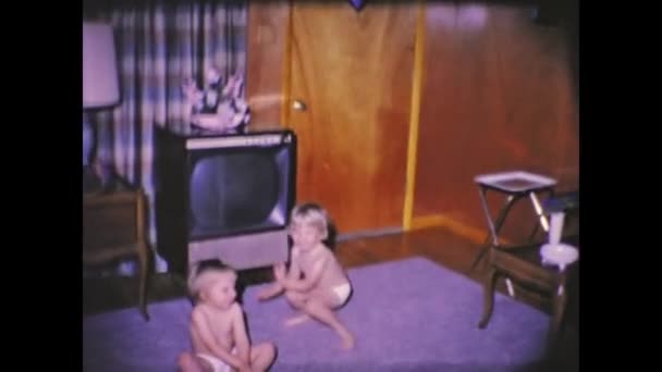Dallas United States March 1963 Children Dance Home Scene 60S — Stockvideo