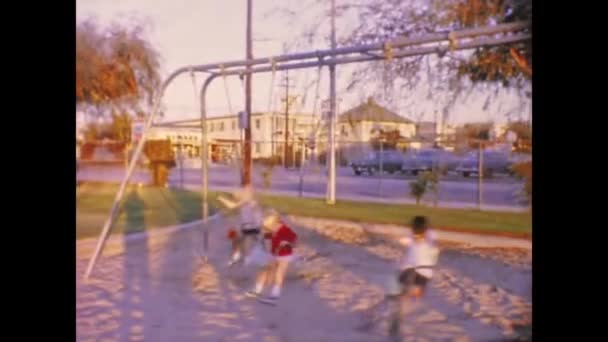 Dallas United States March 1963 Children Park Swing 60S — Stock video
