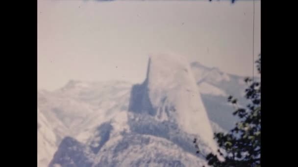 California United States June 1957 Yosemite Mountain Landscape 50S — Vídeos de Stock
