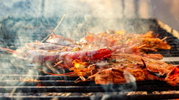 Grilled Shrimp Giant Freshwater Prawn Grilling Charcoal Grilled Shrimp Grill — Photo