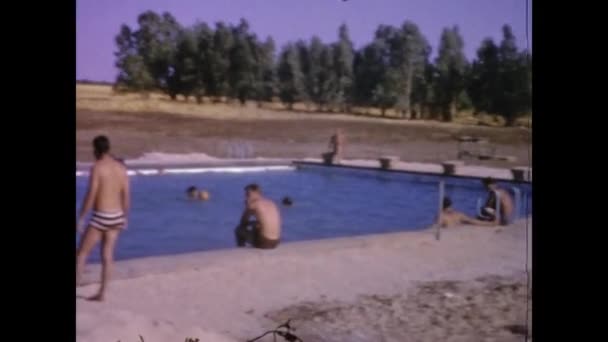 Tel Aviv Israel June 1960 People Fun Vacation Pool 60S — Video
