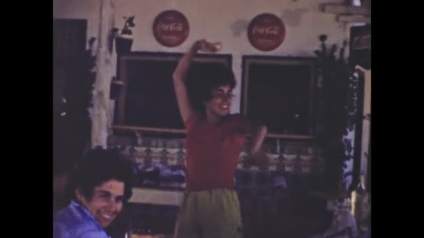 Barcelona Spain June 1958 Girl Dances Bar Scene 50S — Video Stock