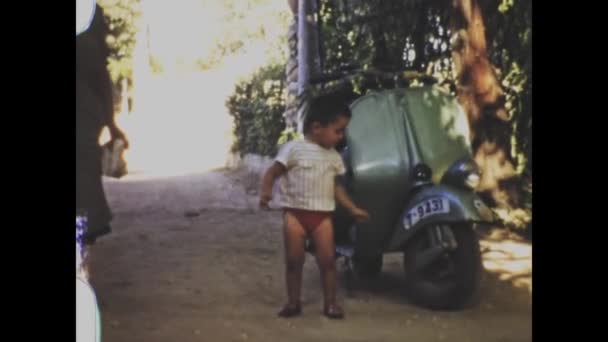 Barcelona Spain June 1958 Child Summer Family Memories 50S — Vídeo de Stock