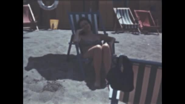 Liguria Italy June 1960 People Vacation Italian Beach 1960S — Video Stock