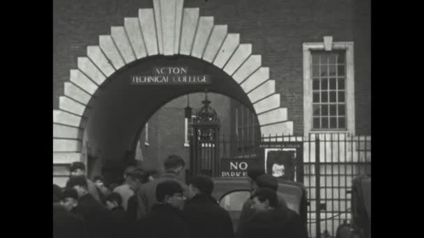 London United Kingdom May 1939 Group Guys Enter Acton Technical — Video Stock