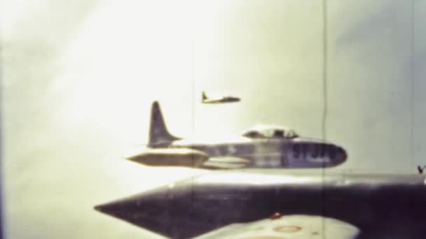Foggia Italy April 1960 Group Fighter Jets Fly Formation Clouds — Stockvideo