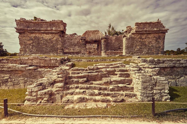 Вид Спереди Остатки Небольшого Храма Майя Комплексе Тулум Мексике Сделанный — стоковое фото