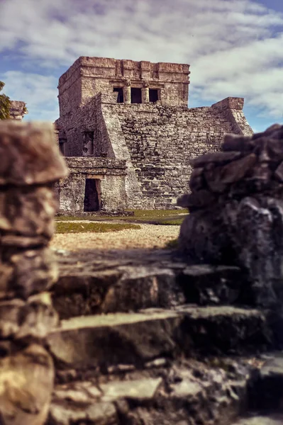 Temple Frescos Mayan Complex Tulum Mexico Taken Sunset Vertical Shot — Stock Photo, Image