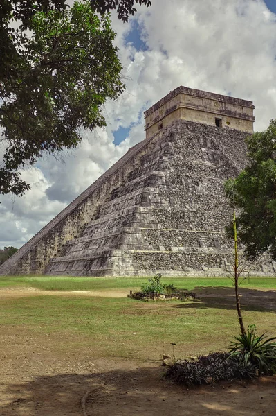 Chichen Itza Piramisa Függőleges Lövés — Stock Fotó