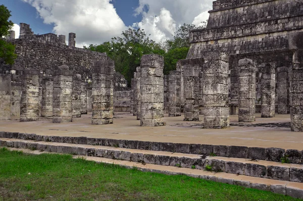 Колонна Храма Воинов Чичен Ице Мексика — стоковое фото