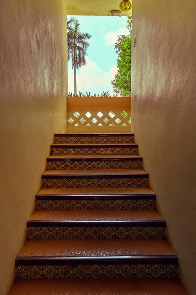 Разноцветное Изображение Мексиканской Лестницы — стоковое фото