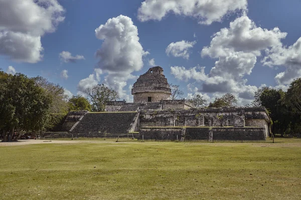 View Entire Astronomical Observatory Chichen Itza Archaeological Complex Mexico — Stock Photo, Image