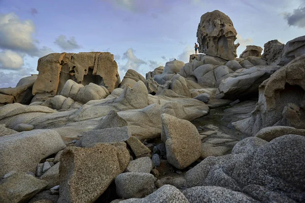 Viss Granitklippor Modelleras Och Skulpterad Havet Och Det Dåliga Vädret — Stockfoto
