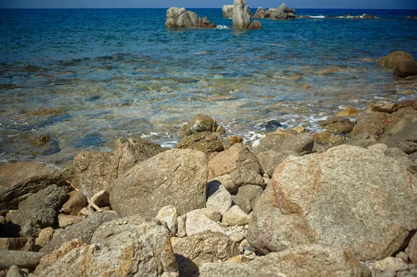 Stâncile Rocile Din Sudul Sardiniei Amestecă Marea Cristalină — Fotografie, imagine de stoc