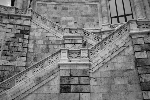 Detail Met Marmeren Trappen Van Een Historisch Gebouw Het Centrum — Stockfoto