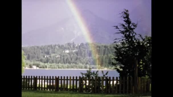 Faaker Lake Austria June 1971 Rainbow Sky Austrian Alps Background — Αρχείο Βίντεο